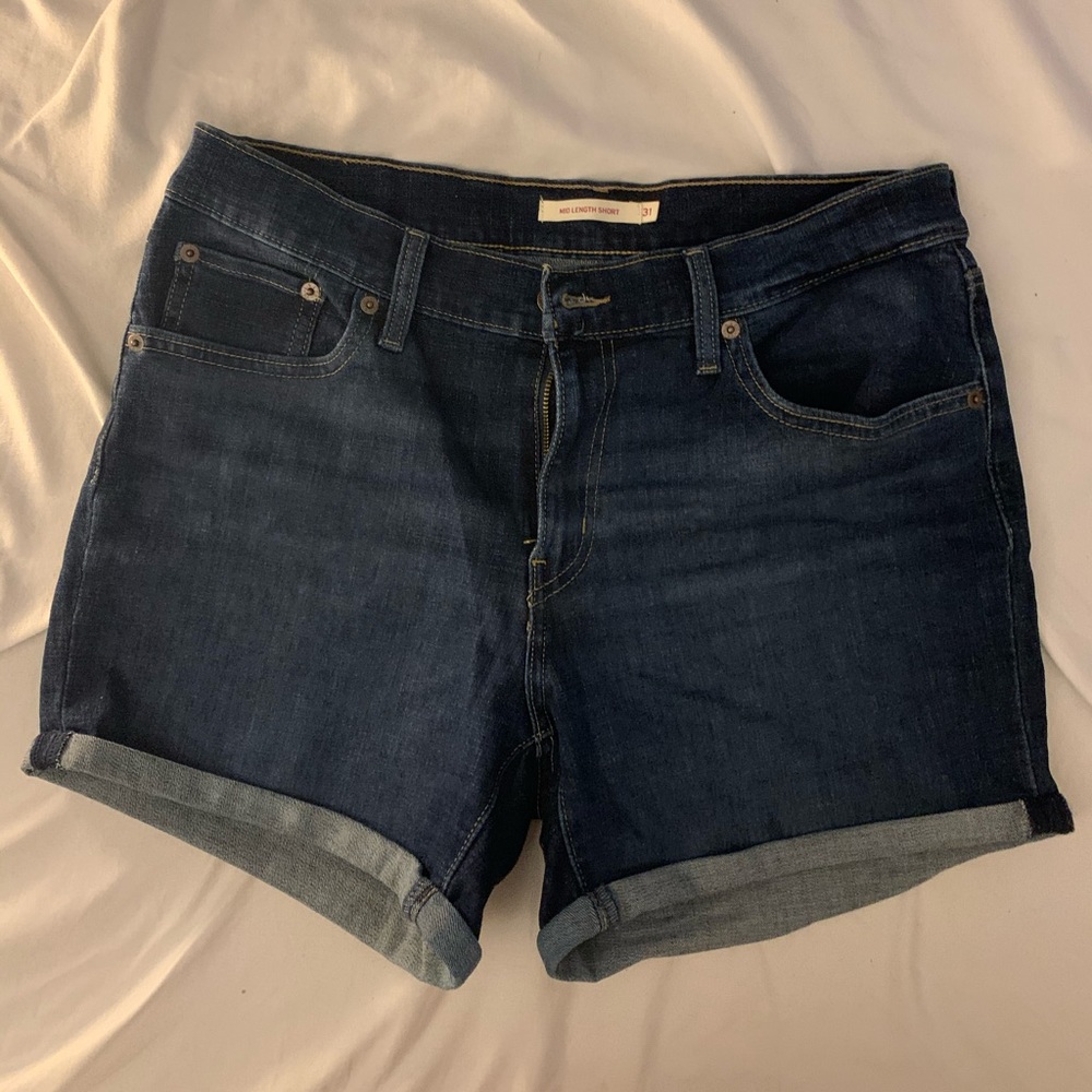 Levi’s mid-length Shorts